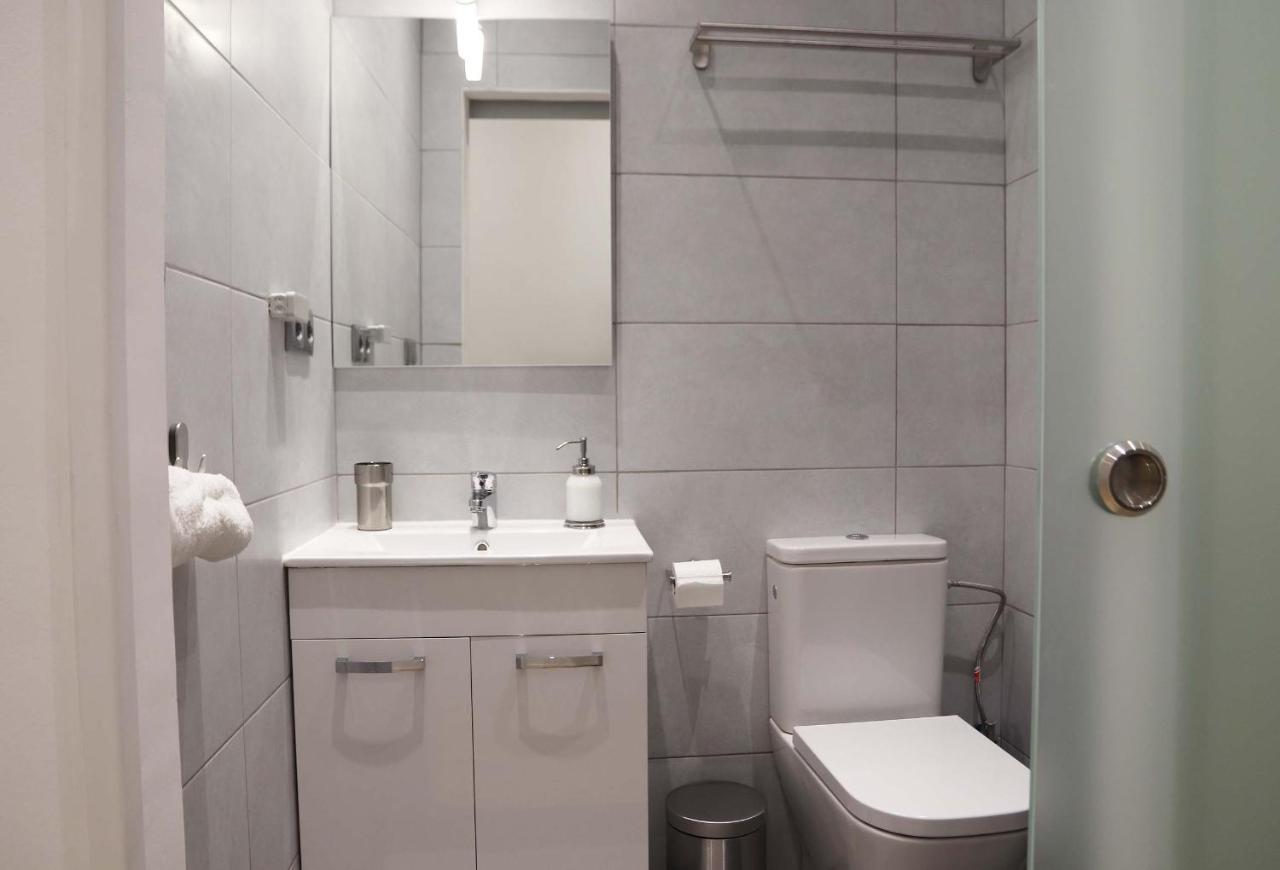 Hostal Gracia Barcelona Luaran gambar