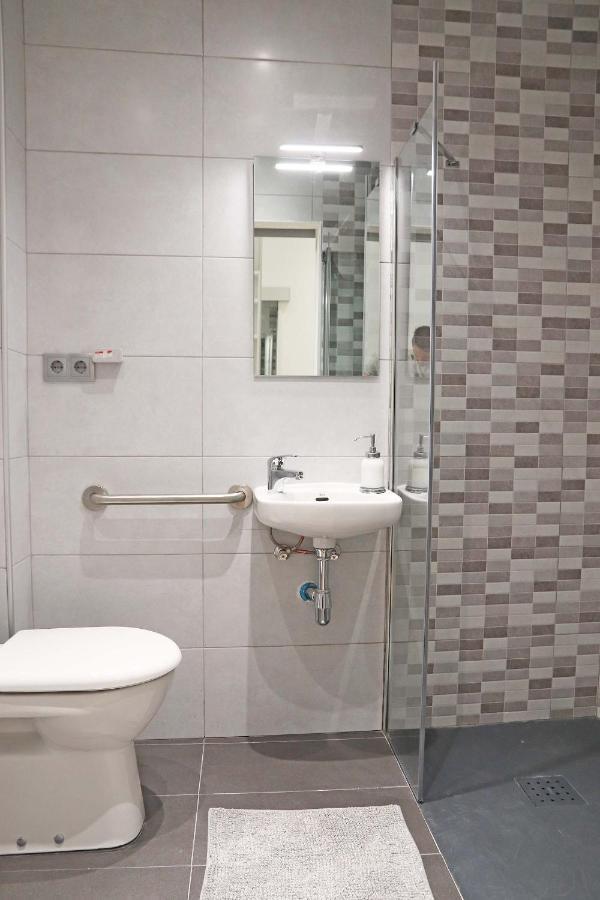 Hostal Gracia Barcelona Luaran gambar